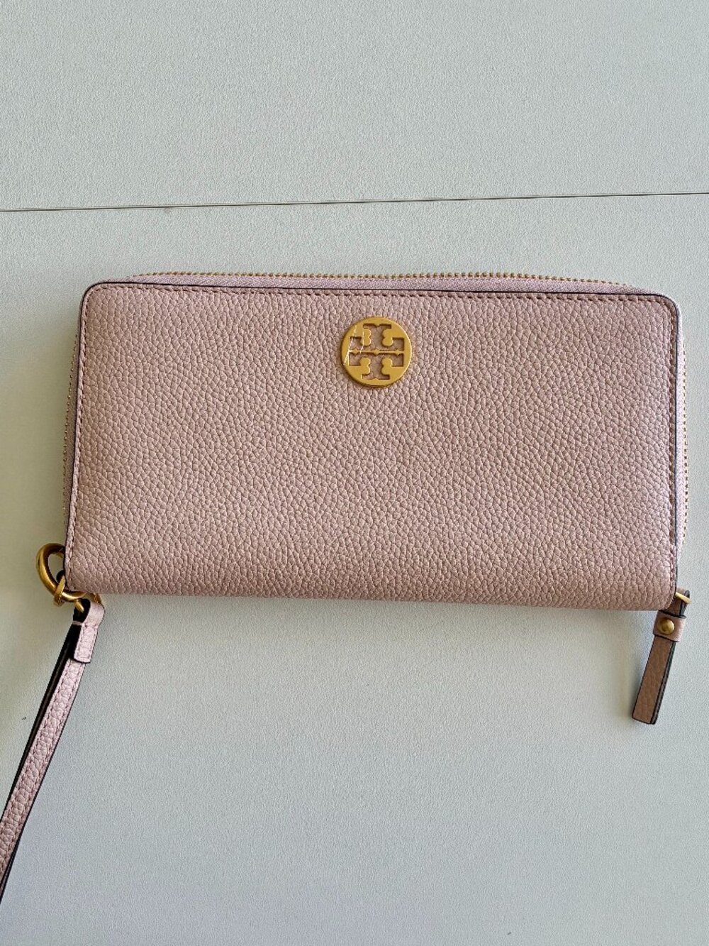 Tory Burch Everly Passport Continental Wallet